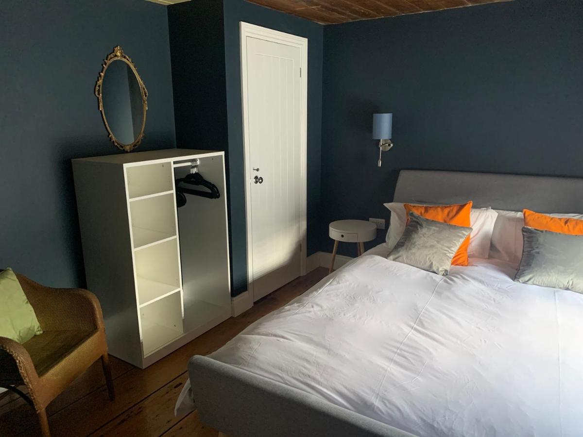 Min-Y-Fford Sleeps 6 Plus Pet نيوبورت المظهر الخارجي الصورة