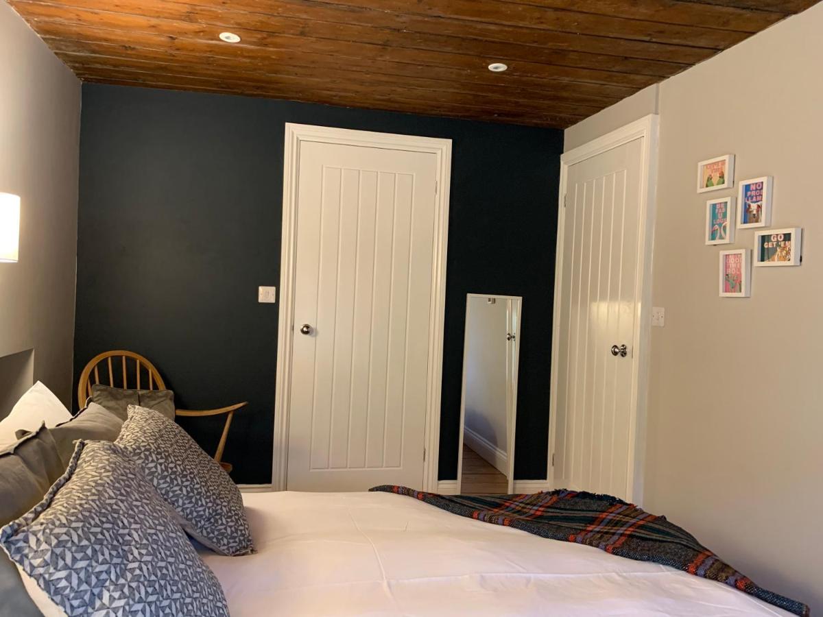 Min-Y-Fford Sleeps 6 Plus Pet نيوبورت المظهر الخارجي الصورة